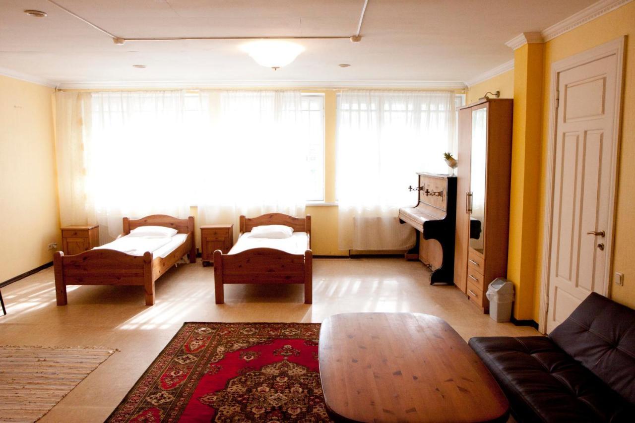 Sun Shine Apartments Jūrkalne Esterno foto