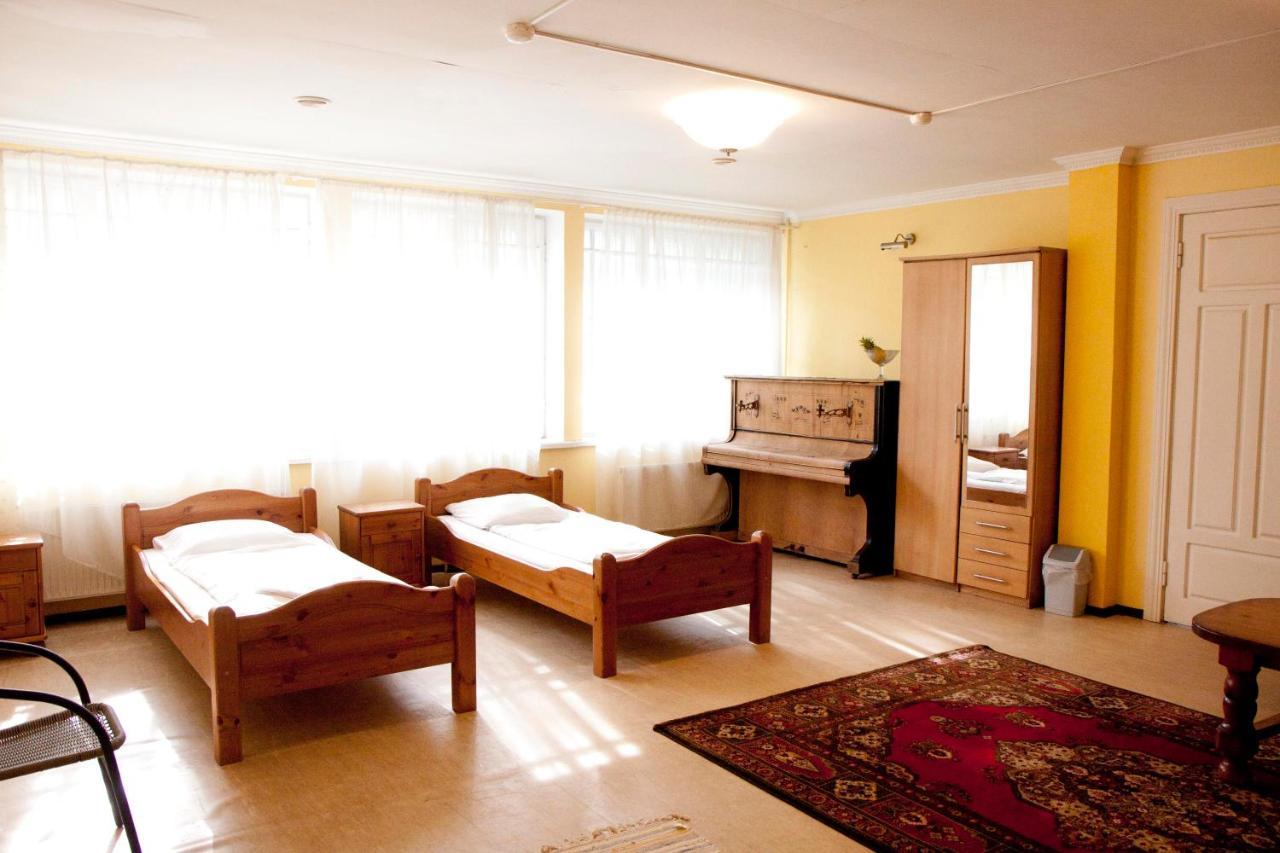 Sun Shine Apartments Jūrkalne Esterno foto