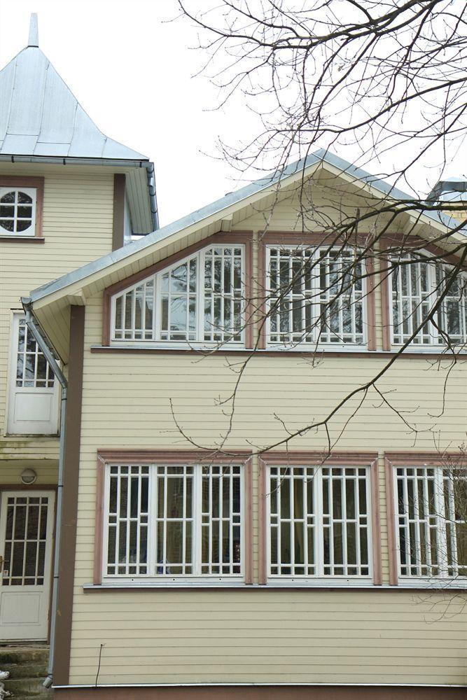 Sun Shine Apartments Jūrkalne Esterno foto